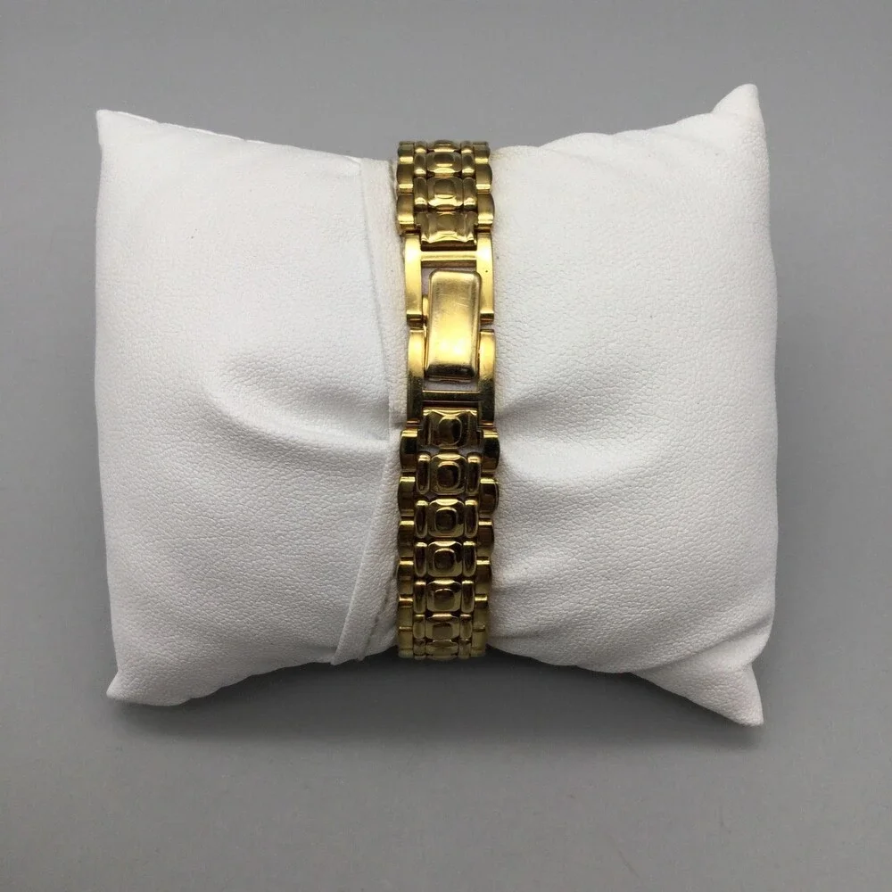 Vintage Seiko Womens Watch 18mm Black Dial Gold Tone V401-0518 New Battery 6.25